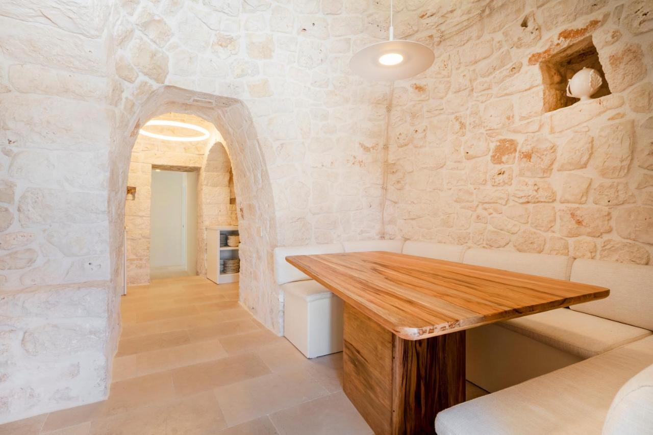 オストゥーニ Trulli Cicerali , Trulli Design Con Piscina Panoramicaヴィラ エクステリア 写真